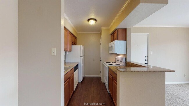 Foto del edificio - 904 University Oaks Blvd