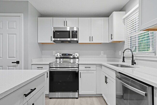 Building Photo - 3198 Booths Ct