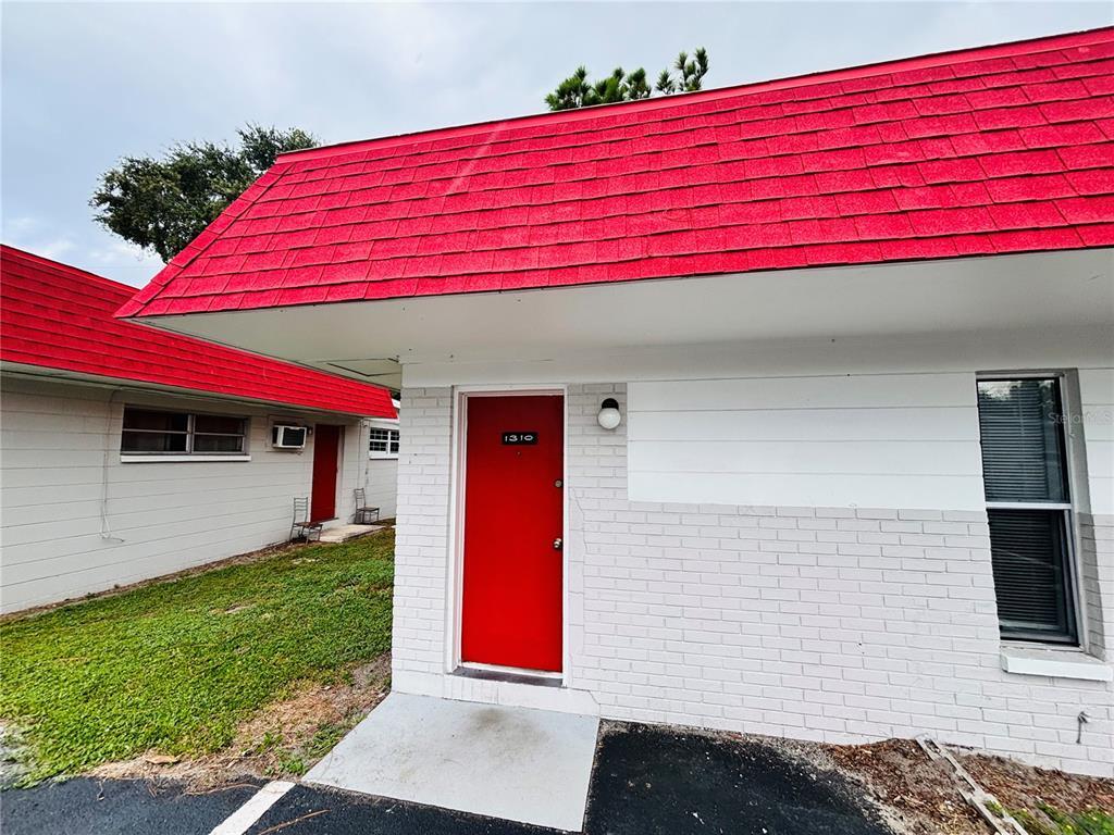 Primary Photo - 1310 Lexington Ct