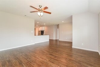 Building Photo - 571 Kara Dr