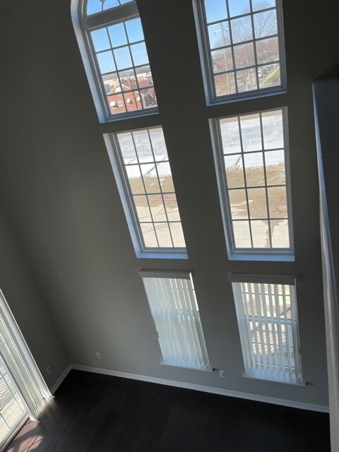 Building Photo - 8459 Towne Center Cir