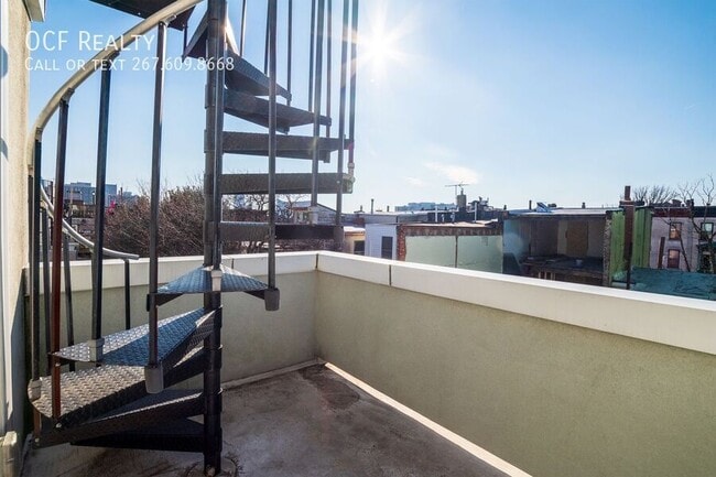 Building Photo - Fairmount Three Bedroom Rowhome