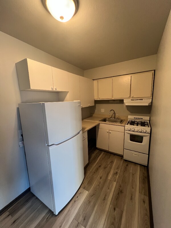 Building Photo - 2605 N Frederick Ave