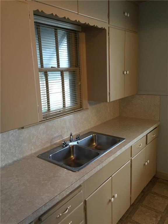 Foto del edificio - 611 W 37th St