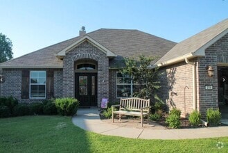 Building Photo - 314 Avondale Ln