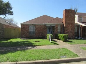 Building Photo - 808 Woodway Ln