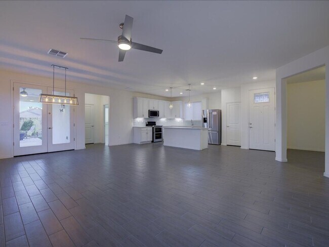 Foto del edificio - 3 Bedroom 2 Bathroom With Office/Flex room Located in RANCHO SAHUARITA!