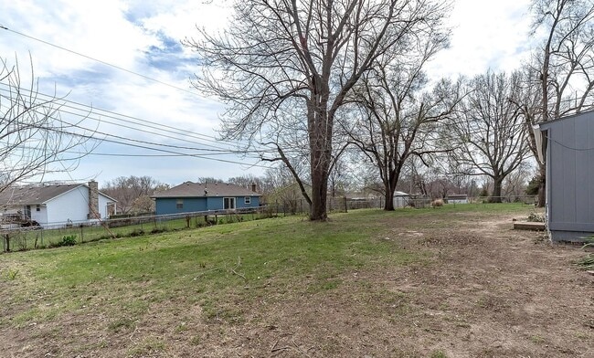 Building Photo - 13119 Fuller Ave