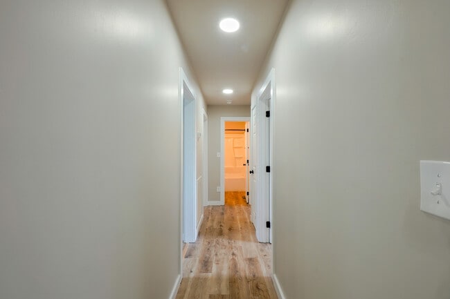 Building Photo - 3210 Stringfield Rd NW