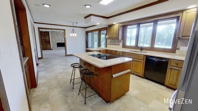 Foto del edificio - 6829 Greystone Dr