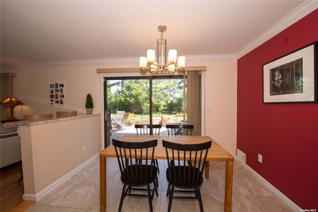 Building Photo - 184 Captains Way