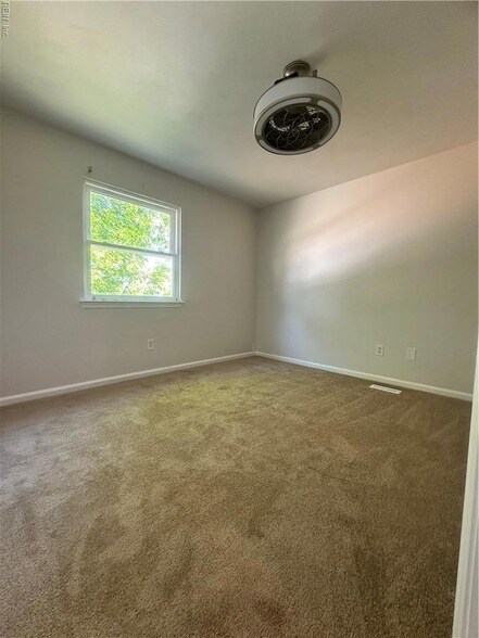 Foto del edificio - 5205 Blue Knob Ct
