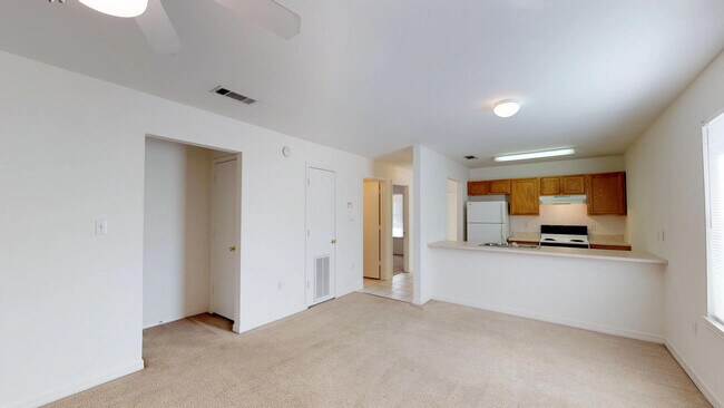 Foto del edificio - 1851 Norwood Ct