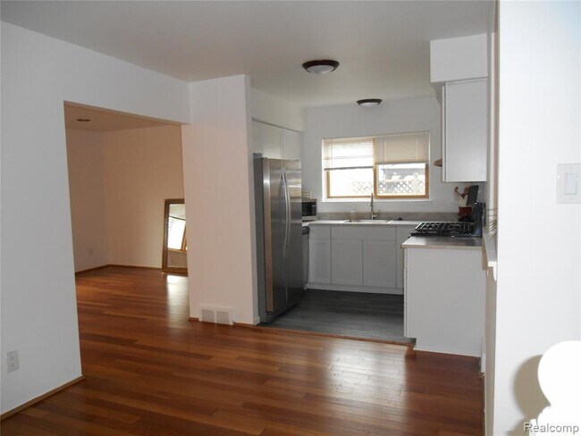 Foto del edificio - 1440 W Elmwood Ave