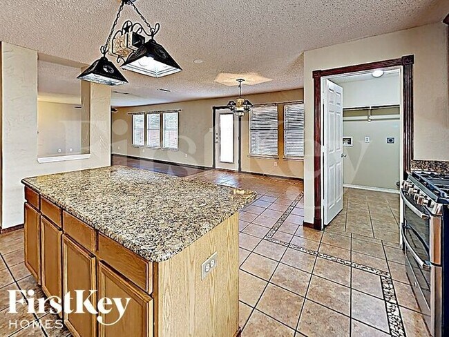 Building Photo - 377 Bayberry Dr