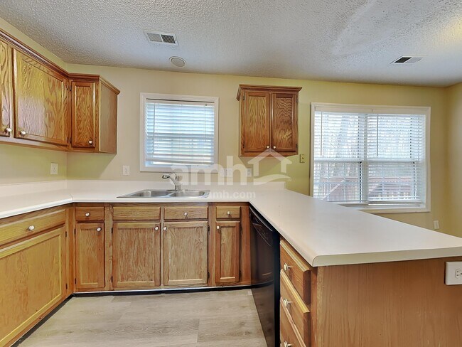 Foto del edificio - 524 Wyndham Dr