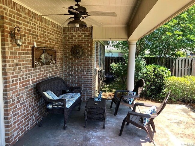 Foto del edificio - 9225 Harrington Cir