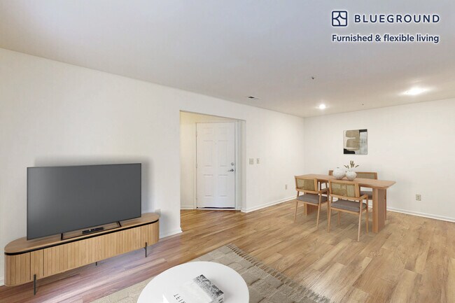 Building Photo - 10608 Kitty Pozer Dr