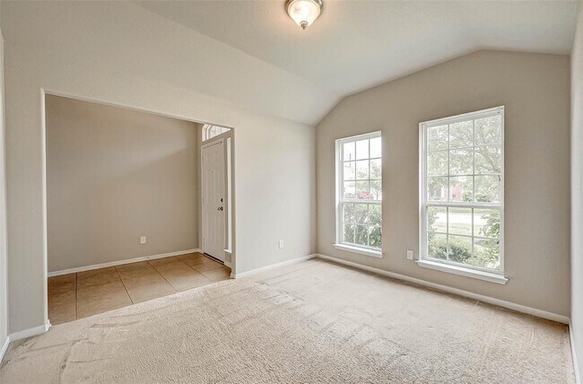 Building Photo - 3018 Dogwood Knoll Trail