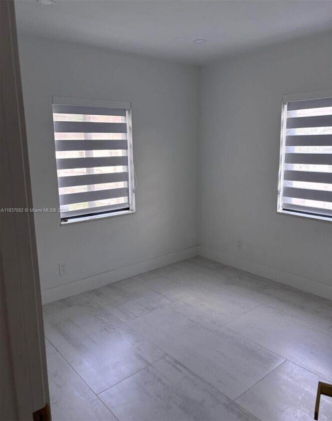 Foto del edificio - 3111 NW 28th St
