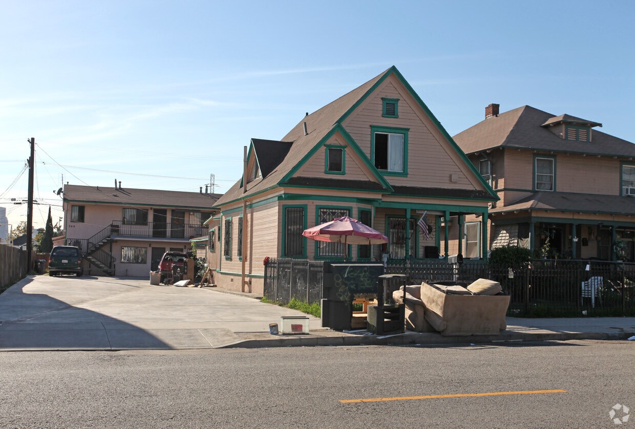 Primary Photo - 247-249 S Avenue 19