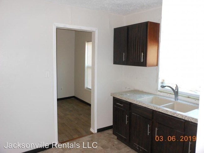 Building Photo - 2 br, 2 bath House - 5139 Avenue B