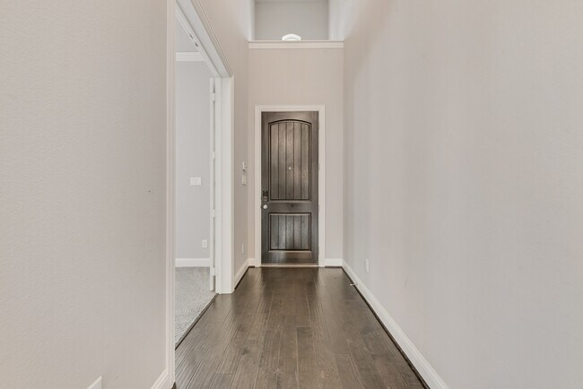 Foto del edificio - 4037 Hawthorne Dr