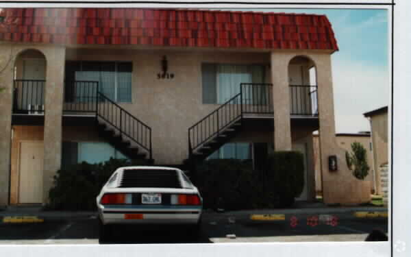 Building Photo - 5619 E Lake Mead Blvd
