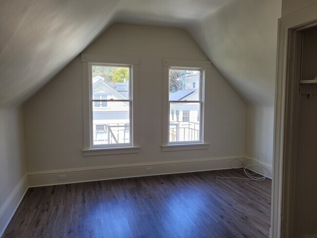 Building Photo - 35 Buena Vista Ter