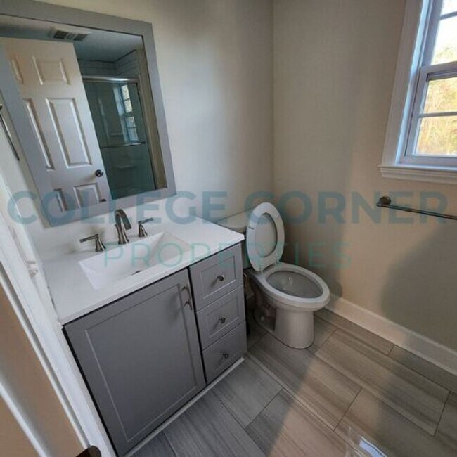 Foto del edificio - 1231 Brookwood Dr