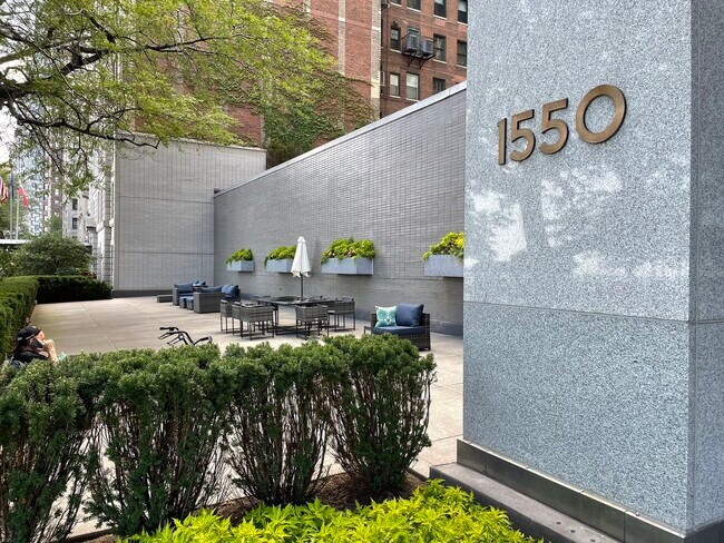 Building Photo - 1550 N Lake Shore Dr