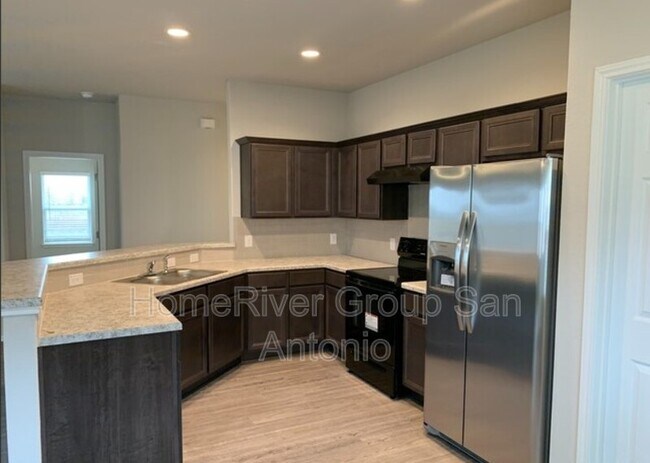 Foto del edificio - 1421 Elm Leaf Dr