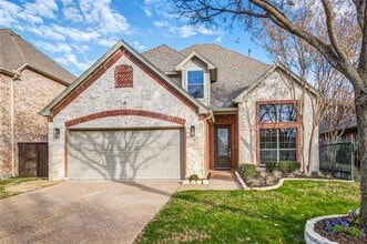 Building Photo - 32 Emerald Pond Dr