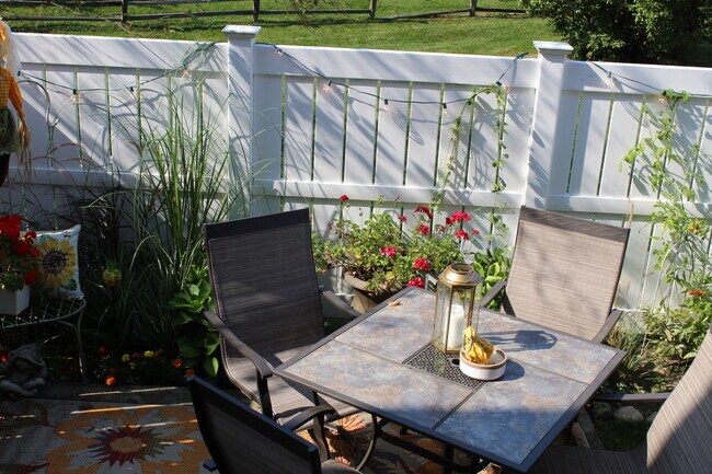 Foto del edificio - 42169 Gladwin St