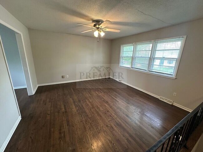 Foto del edificio - 7500 E 76th St