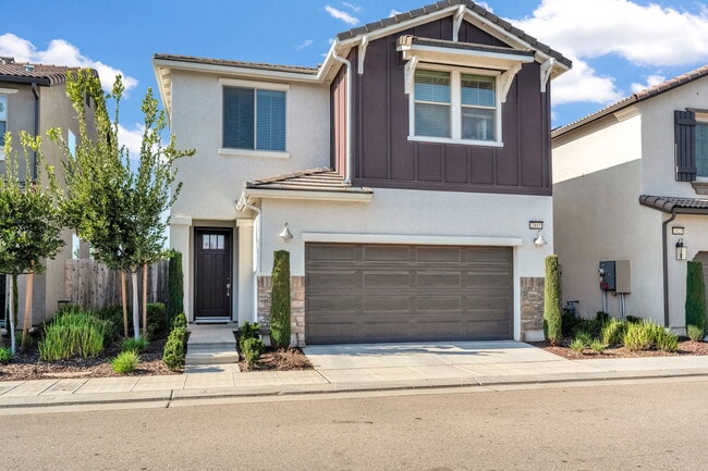 Building Photo - 2815 N Leya Dr