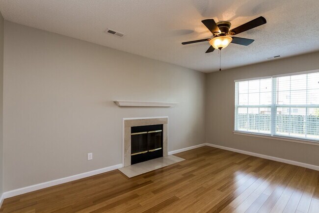 Building Photo - 13933 Silver Dart Pl