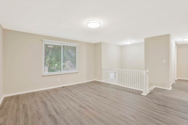 Building Photo - 346 Engle Dr