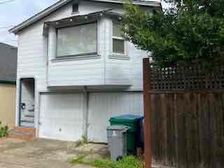 327 S High St