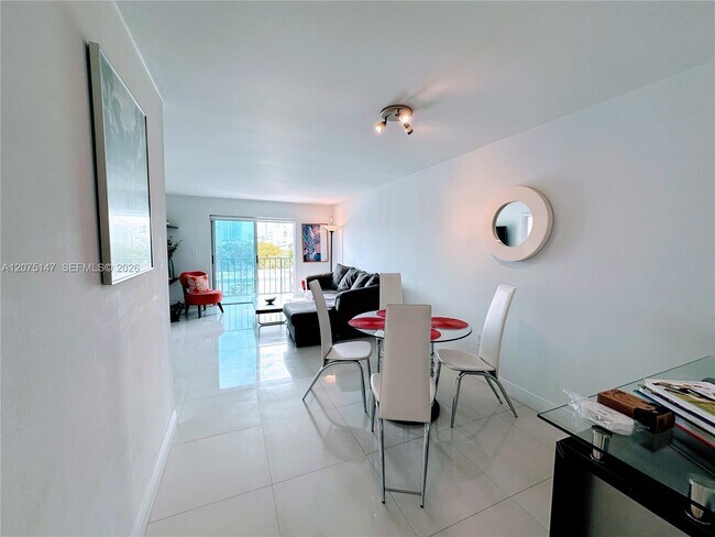 Foto del edificio - 1236 Alton Rd