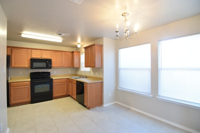 Foto del edificio - 4611 Honeystreet Bridge Ln