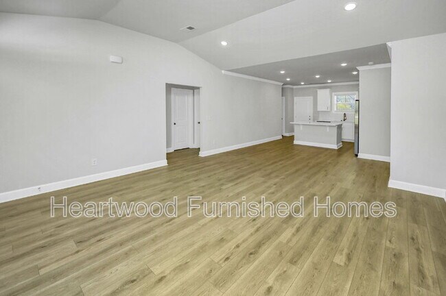 Foto del edificio - 6640 Satchelford Rd