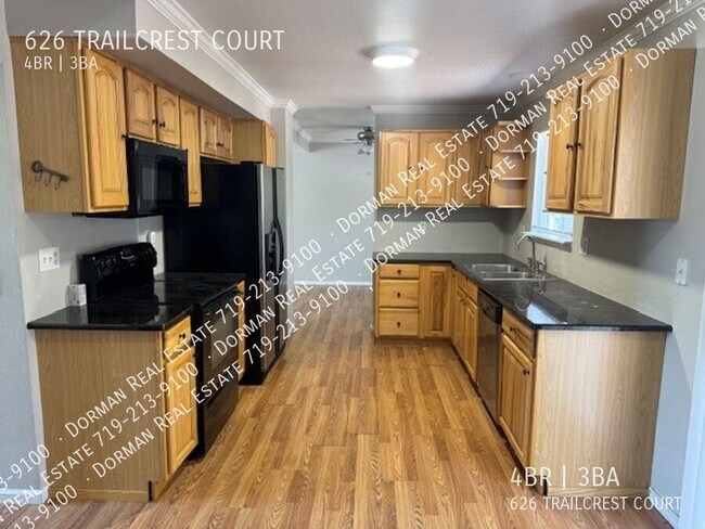 Foto del edificio - 626 Trailcrest Ct