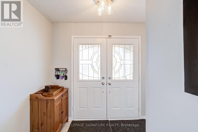 Building Photo - 25 Beadle Dr