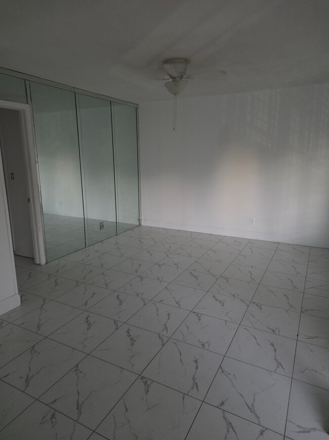 Building Photo - 3870 NE 22nd Way