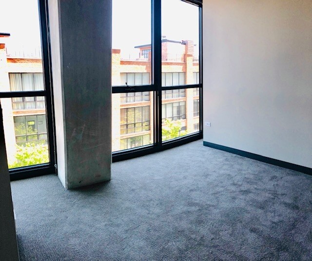 Foto del edificio - 1332 W Lake St