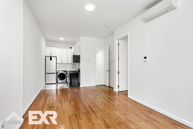 Foto del edificio - 923 Gates Ave