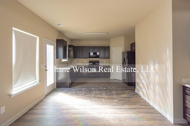 Foto del edificio - Spacious 3 BR / 2.5 home located near Vall...