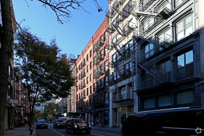 Building Photo - 151 Spring St