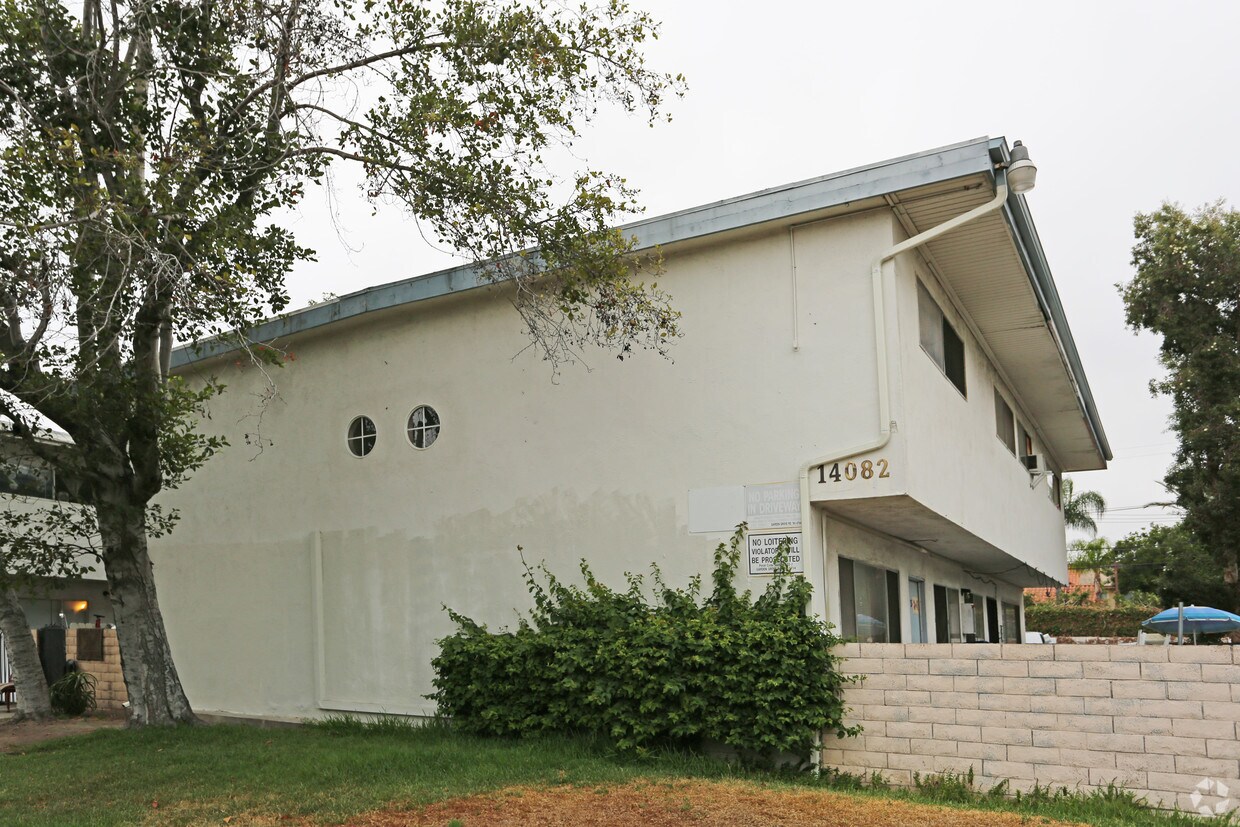 Building Photo - 14082 Buena St